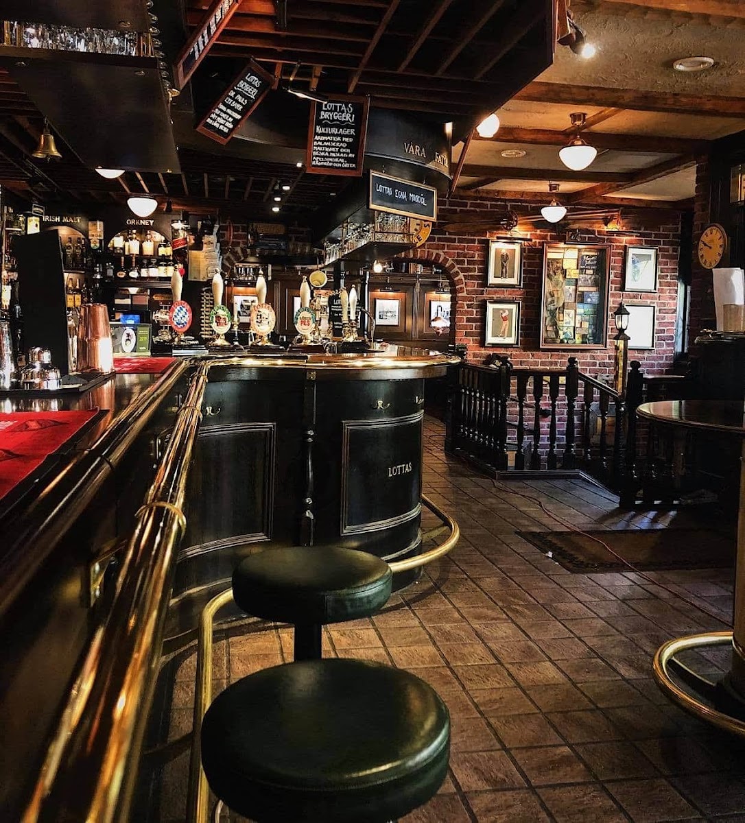 Lottas Krog & Pub